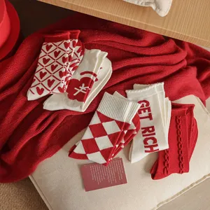 Chaussettes Crew en Mélange de Laine Chaudes d'Hiver pour Femmes Rouge Festif Motif Cœur Argyle Confortables