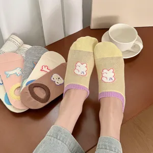 Summer sweet cute cartoon mesh boat socks for women, thin breathable invisible ankle socks.