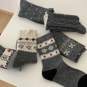 Women thick warm wool mid-calf socks winter cozy vintage fair isle knit hosiery socks