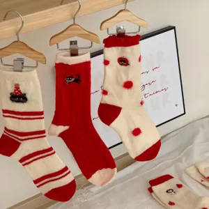 Calcetines de Dormir Cálidos de Mezcla de Lana de Invierno para Mujer Navidad Rojo Tubo Medio Calcetines Slouch Lindo Bordado de Dibujos Animados