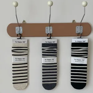 Herfst winter zijde wol slouch sokken voor vrouwen, gestreepte naadloze comfortabele stijl