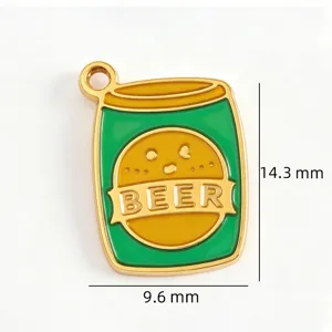 Ciondolo smaltato lattina di birra cartone animato carino per gioielli fatti a mano fai da te.