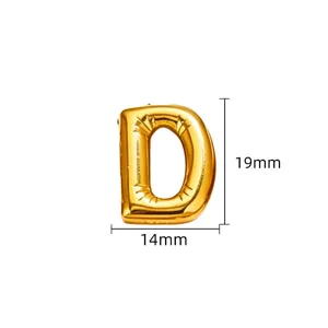 Gedetailleerd overzicht vergulde letter D hanger, roestvrij staal DIY sieraden accessoire, 14x19mm.