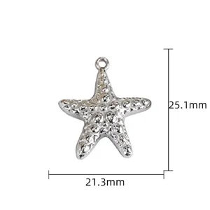 Vue détaillée du pendentif étoile de mer 3D en acier inoxydable 25,1x21,3 mm pour bijoux.