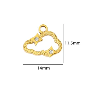 Detailweergave van de gouden wolkenhangers met fijne strass-steentjes en afmetingen.