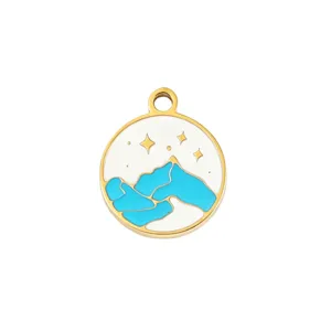 Verguld metalen ronde emaille hanger met berg- en sterrenontwerp voor DIY sieraden maken.