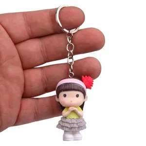 Leuke cartoon meisjes pop sleutelhanger voor tassen en sleutels metalen ring accessoire.