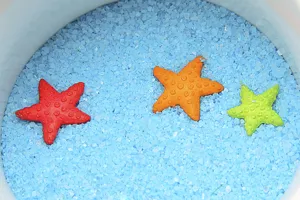 Bunte Kunstharz Seestern Figuren für DIY Mikro Landschaft und Aquarium Tischdekoration.