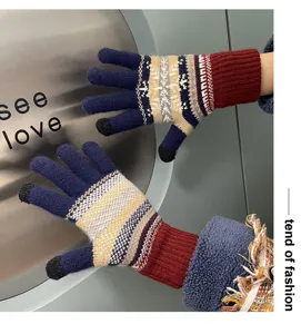 Winter touchscreen knit gloves for women, warm fleece lined thermal nordic pattern gloves.