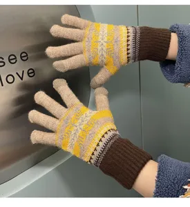 Winter warm knit touch screen gloves for women cute japanese style snowflake pattern
