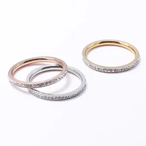 Minimalistischer Titanstahl Kristall Ring Set, 2mm dünner stapelbarer Ring für Damen.