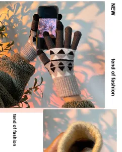 Winter touch screen knit gloves for couples, thick fleece lined warm geometric pattern thermal