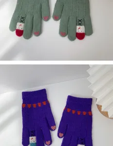 Cute knit touchscreen gloves for women, winter thick warm thermal mittens with sweet heart design.