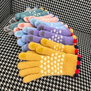 Cozy winter touchscreen gloves for women, plush warm cute knitted gloves for outdoor riding.
