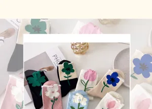 Calzini medi con fiori carini per donne, stile dolce primavera estate in cotone quotidiano.
