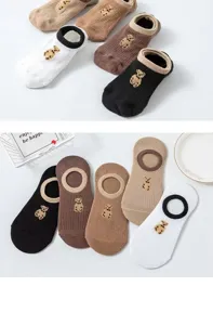 Summer low-cut invisible short socks with cute bear embroidery, breathable cotton socks for women.
