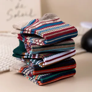 Retro gestreifte Baumwollsocken für Herren, bequeme atmungsaktive ethnische Vintage Kurzsocken.