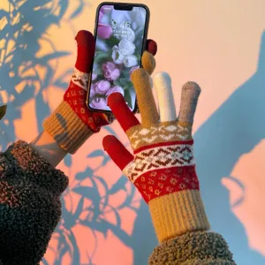 Cozy winter touchscreen knit gloves for women, warm thermal fleece lined gloves for cold weather.