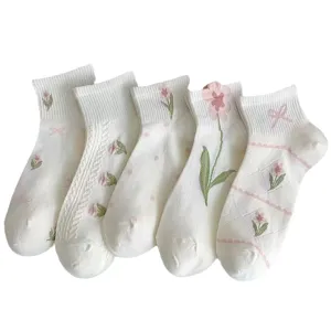 Cute sweet lolita white short socks with tulip embroidery, soft cotton socks for girls.