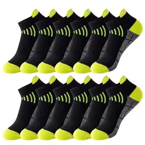 Atmungsaktive Sportsocken für Damen und Herren in Schwarz mit neon grünen Akzenten.