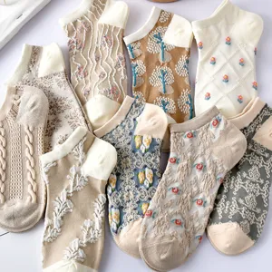 Summer low-cut boat socks for women, Japanese retro literary style breathable cotton short socks.