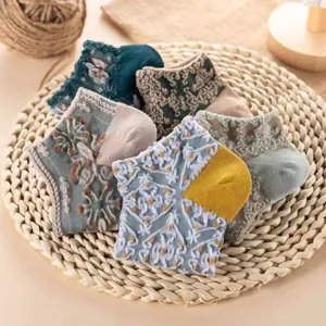 Vintage embossed court style women's low-cut boat socks set, retro floral spring summer socks.