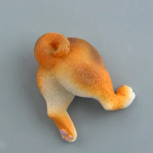 Nahaufnahme Detail von kreativen 3D Hunde Po Magnet Kuehlschrank Aufkleber Texturen.