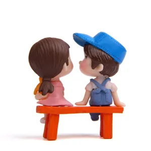 Süßes Paar Miniatur Figuren Set mit Bank für DIY Mikro-Landschaft Garten Dekoration.
