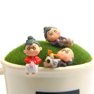 Cute old couple miniature figurines resin crafts for DIY succulent gardening and home decor.