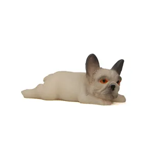Graziosa piccola statuetta modello bulldog francese per decorare cruscotto auto scrivania casa.