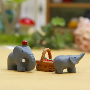 Miniatur Elefanten Figuren und Korb Set fuer Sukkulenten DIY Mikrolandschaft Dekoration.