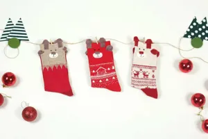 Christmas cotton mid-tube socks detail, cute 3D bear ears and festive reindeer snowflake knit.