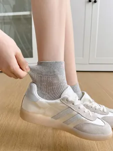 Comfortable women mesh short socks, breathable thin spring summer grey ankle socks for daily wear.