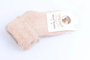 Gezellige baby wollen sokken met schattig omslagontwerp, zachte warme winterkleding voor peuters.