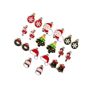 Arbre de Noël Père Noël Bonhomme de Neige Alliage Goutte d'Huile Breloques DIY Vacances Charme Bijoux Accessoires Pour Porte-Clés