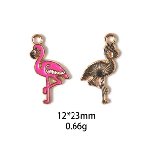 Pendentif breloque en alliage émaillé flamand rose accessoire DIY 12x23mm détail vue