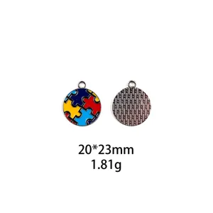 Breloques pendentifs puzzle en alliage, vue détaillée de la conception avant et arrière pour bijoux DIY.