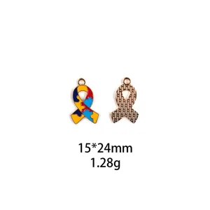 Vue détaillée du pendentif ruban puzzle en métal, taille 15x24mm, idéal pour création de bijoux.