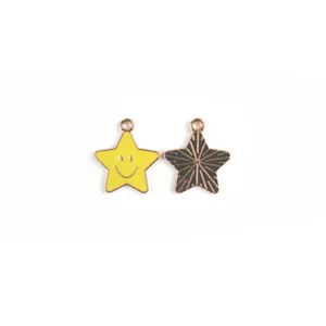 Détails de pendentifs étoile en alliage émaillé, parfaits pour bijoux DIY et porte-clés.