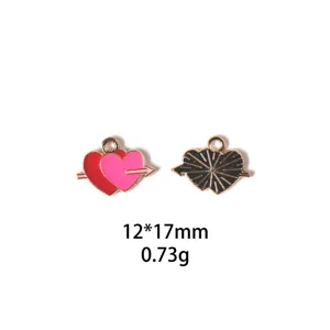 Pendentif cœur en émail alliage accessoire de bijoux DIY avec motif de flèche élégant.