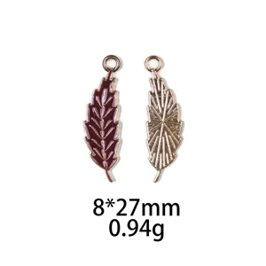 Goudkleurige legering blad hanger charm voor DIY sieraden maken en ambachtelijke accessoires.