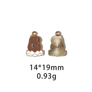 Capybara legering geëmailleerde hanger gedetailleerd overzicht van voor en achterkant.