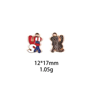 Gedetailleerd overzicht van de USA vlag legering bedel, 12x17mm groot, ideaal voor DIY knutselen.