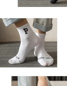 White athletic crew socks with letters print breathable couple cotton socks streetwear