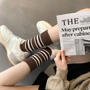 Γυναικείες μεσαίες κάλτσες ριγέ για φθινόπωρο χειμώνα casual αθλητικές κομψές στυλ