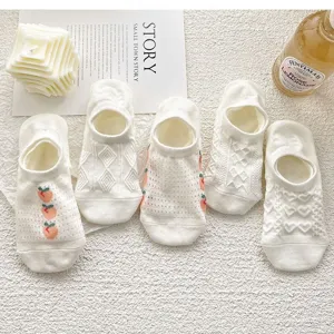 Chaussettes invisibles blanches fines été pour femmes coupe basse respirantes et douces