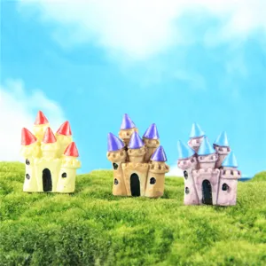 Miniatur Harz Schloss Figur Detailaufnahme, ideal für DIY Mikrolandschaft und Gartendeko.