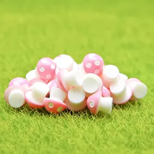 Mini Harz Pilz Charms, pinke Punkte DIY Mikro Landschafts Zubehör für Dekoration.