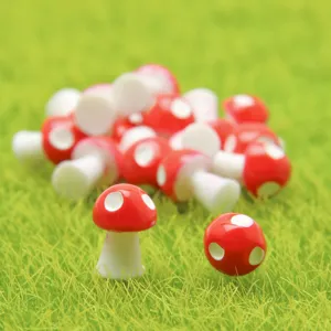 Mini Harz Pilz Detailansicht für Mikrolandschaft DIY Terrarium Handwerk und Moos Dekor.