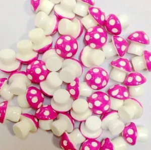 Mini rosa gepunktete Harz Pilz Charms, ideal für Mikro-Landschaft DIY Handwerk und Dekor.